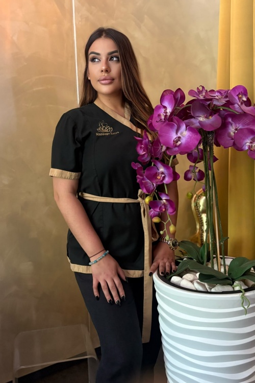 Masseurin Laura